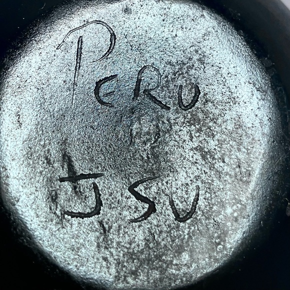 Small CHULUCANAS VASE / 3.5 Inches / PERUVIAN POTTERY / South American FOLK ART - Picture 5 of 7